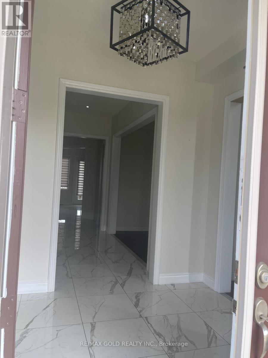 3 Poco Street N, Brampton, Ontario  L6P 4C3 - Photo 5 - W12594936