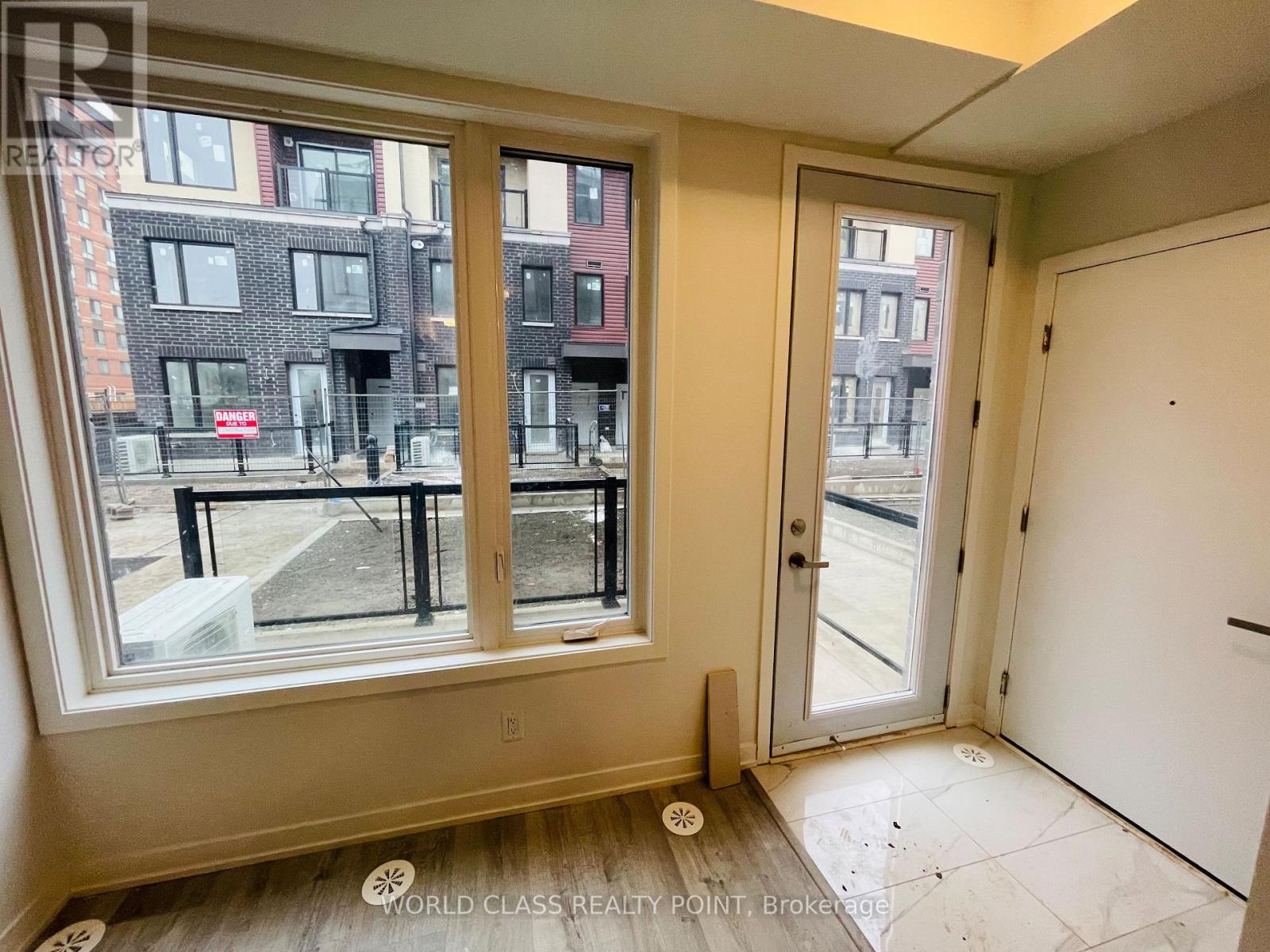 15 - 3425 Ridgeway Drive, Mississauga, Ontario  L5L 0B9 - Photo 2 - W12594962