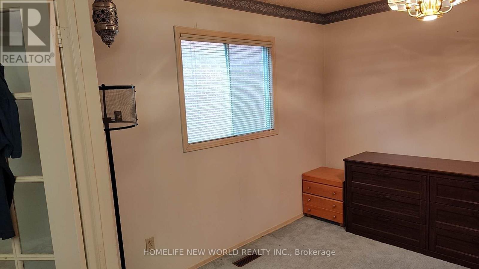 Main Floor - 3050 Olympus Mews, Mississauga, Ontario  L5N 4V7 - Photo 3 - W12594964