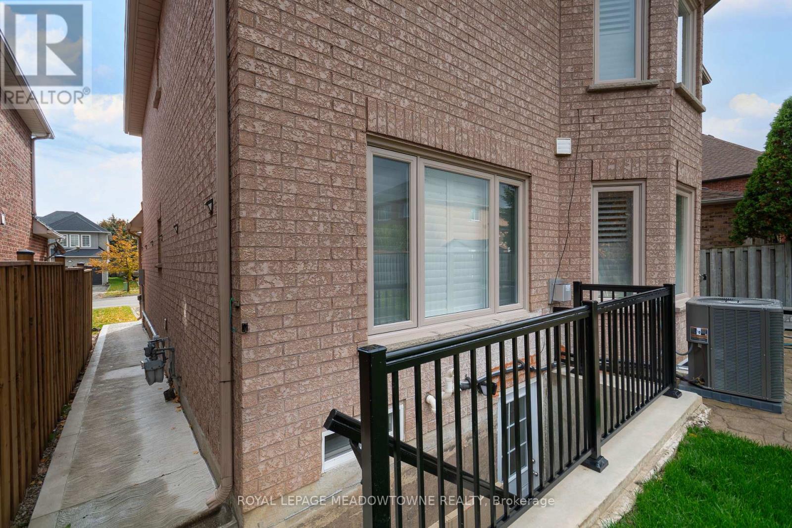 Basement - 3143 Innisdale Road, Mississauga, Ontario L5N 6P2 - Photo 3 - W12594970