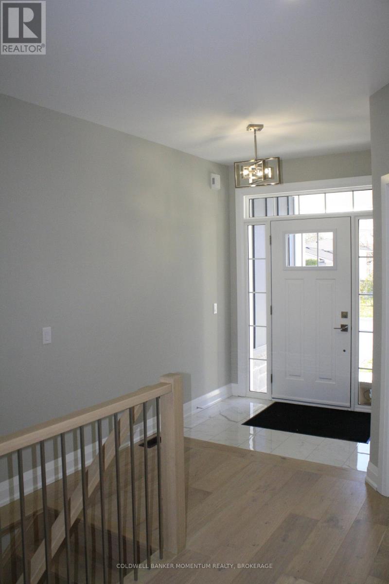 342 Bassett Avenue, Fort Erie, Ontario  L2A 5L8 - Photo 4 - X12567986