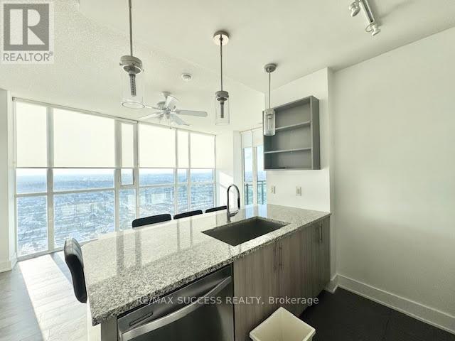 Lph6 - 4099 Brickstone Mews, Mississauga (City Centre), Ontario  L5B 0G2 - Photo 11 - W12592096