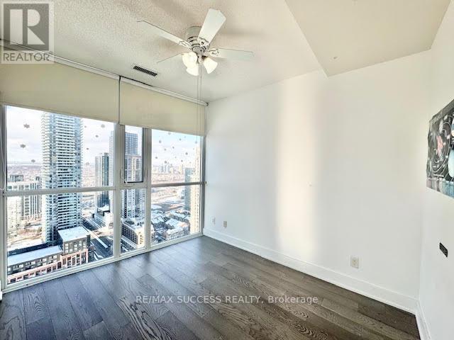 Lph6 - 4099 Brickstone Mews, Mississauga (City Centre), Ontario  L5B 0G2 - Photo 3 - W12592096