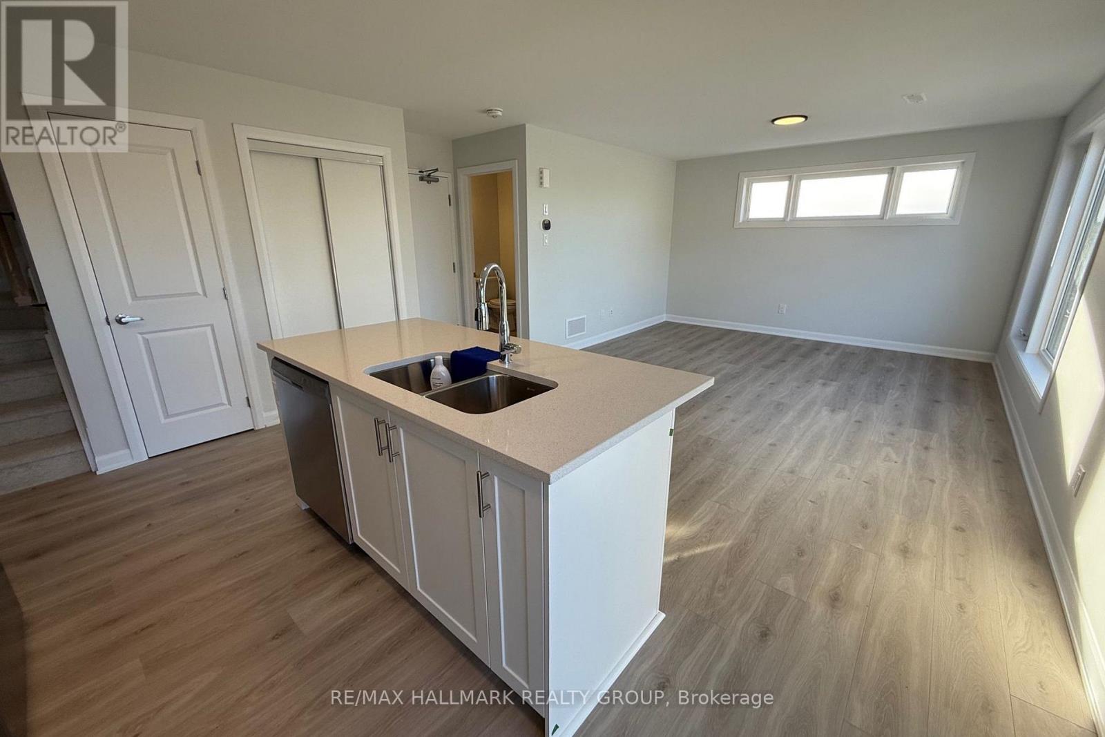 #11 - 701 Glenroy Gilbert Drive, Ottawa, Ontario K2J 7N8 - Photo 5 - X12595038