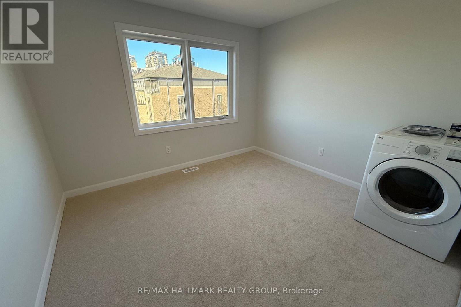 #11 - 701 Glenroy Gilbert Drive, Ottawa, Ontario K2J 7N8 - Photo 9 - X12595038