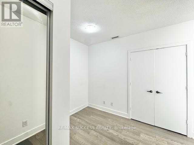 Lph6 - 4099 Brickstone Mews, Mississauga (City Centre), Ontario  L5B 0G2 - Photo 5 - W12592096