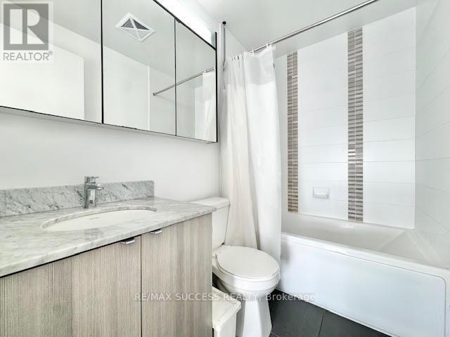 Lph6 - 4099 Brickstone Mews, Mississauga (City Centre), Ontario  L5B 0G2 - Photo 6 - W12592096