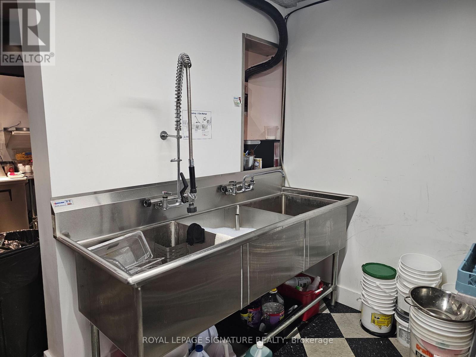 93 Main Street E, Huntsville, Ontario  P1H 2B9 - Photo 15 - X12594990