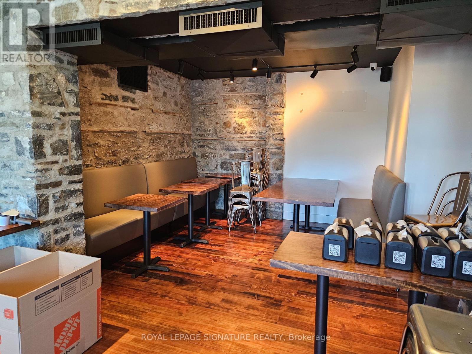 93 Main Street E, Huntsville, Ontario  P1H 2B9 - Photo 21 - X12594990