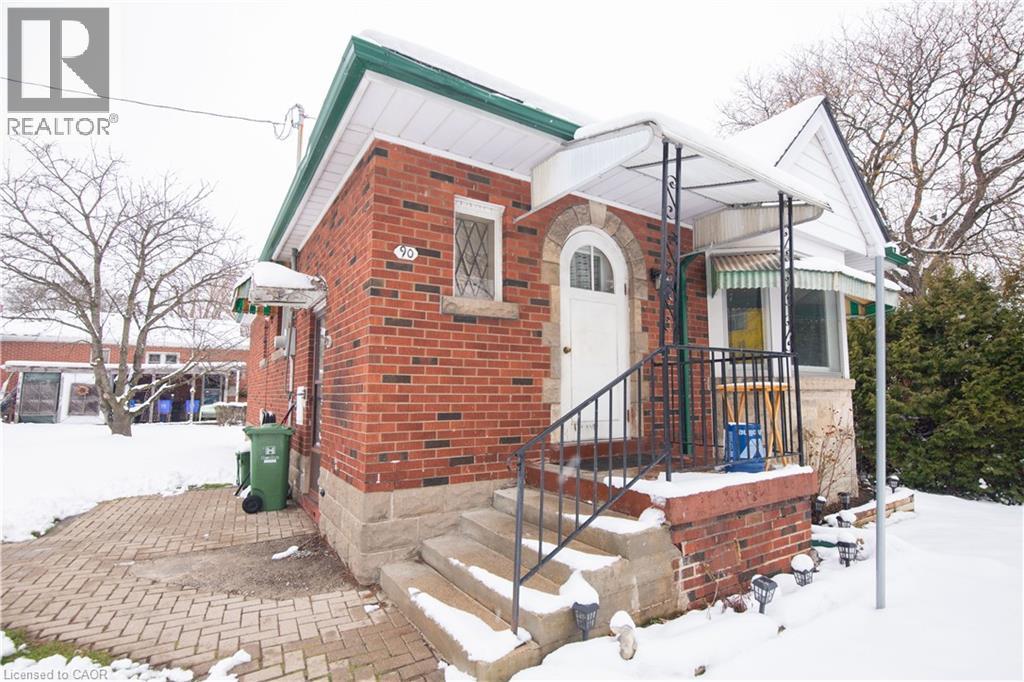 90 OSLER Drive, Dundas, Ontario