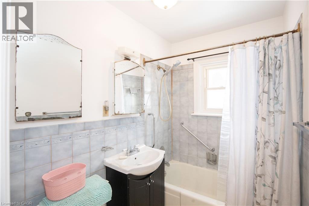 90 Osler Drive, Dundas, Ontario  L9H 4B5 - Photo 20 - 40791451