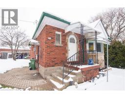 90 OSLER Drive, Dundas, Ontario