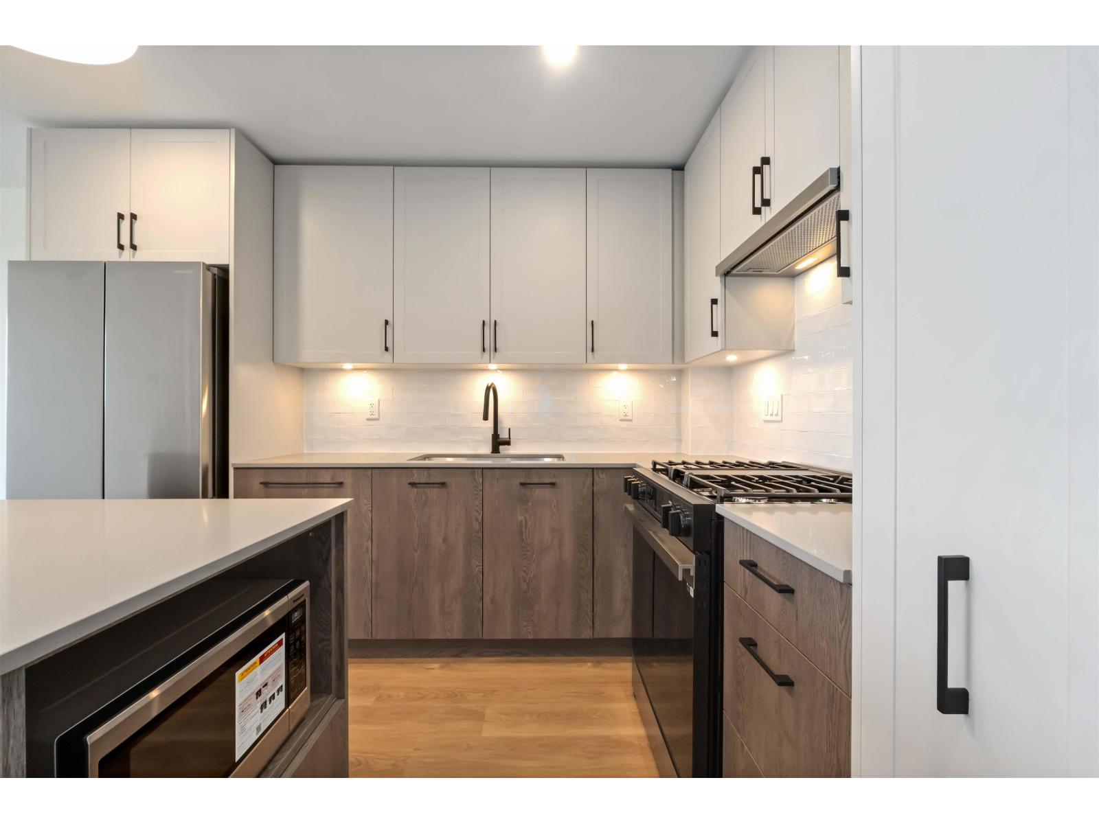 302 27215 Aldergrove Town Centre Drive, Langley, British Columbia  V4W 0E3 - Photo 4 - R3071049