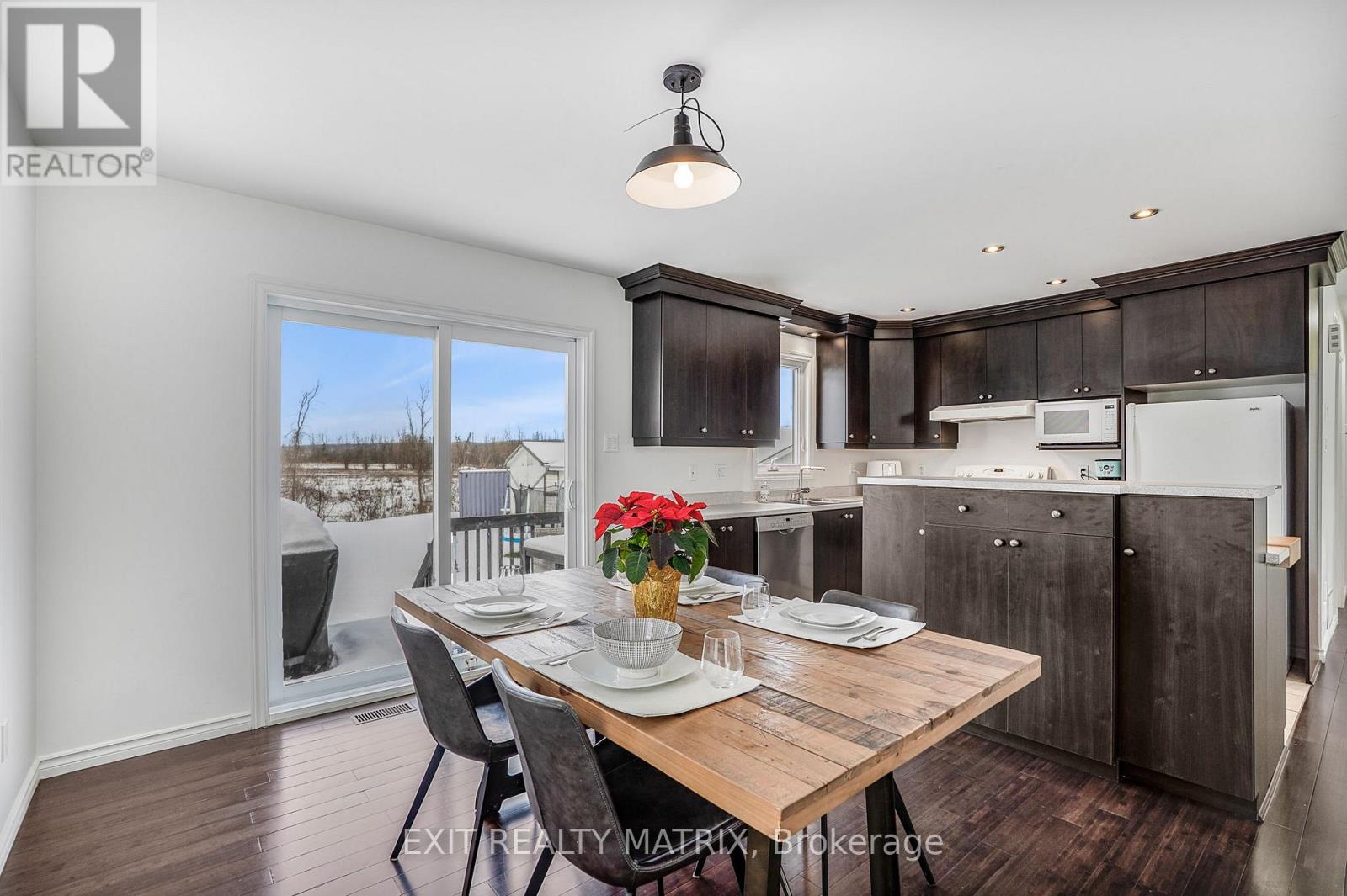 156 Longueuil Street, Champlain, Ontario  K0B 1K0 - Photo 12 - X12595046