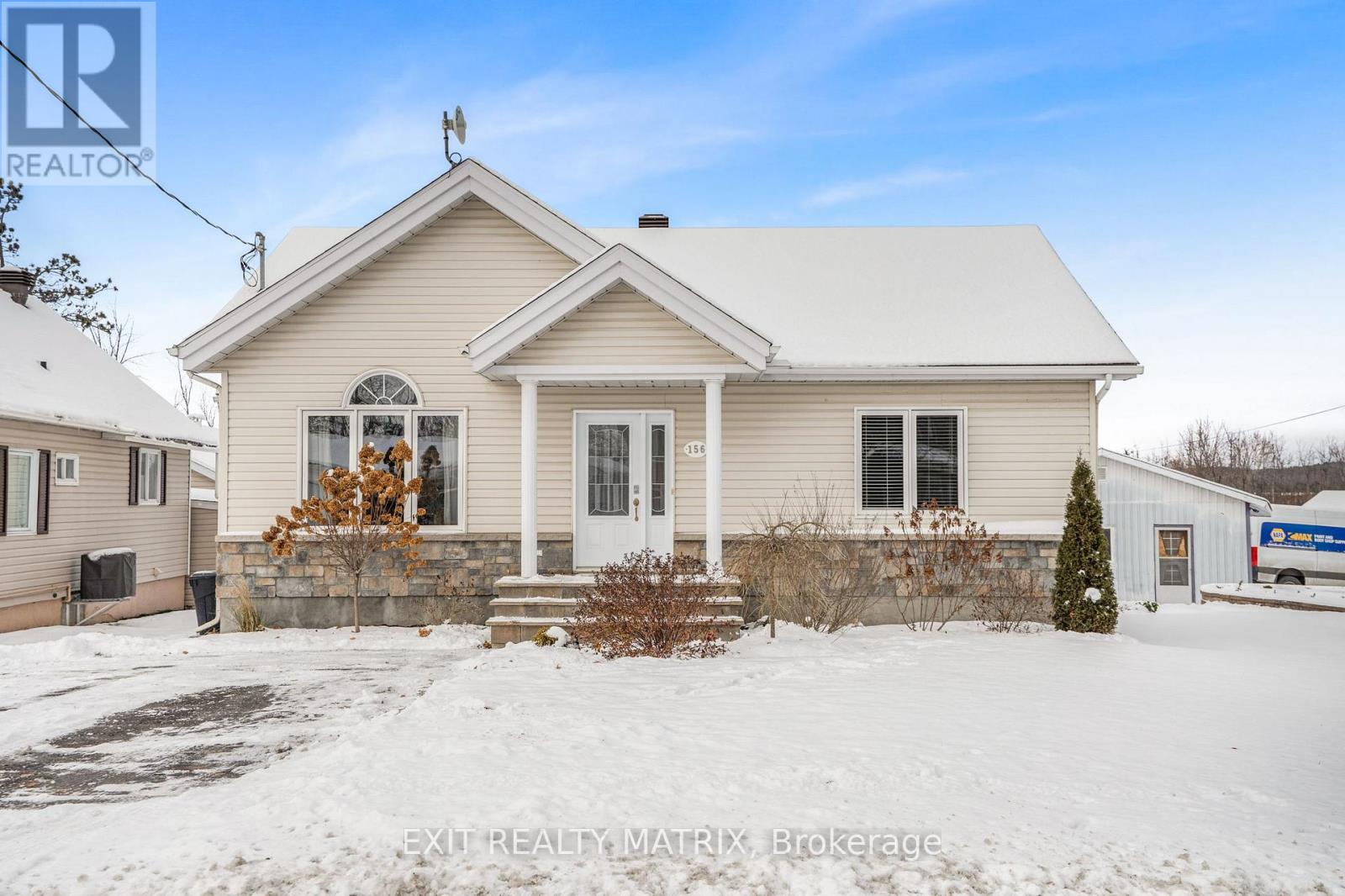 156 Longueuil Street, Champlain, Ontario  K0B 1K0 - Photo 2 - X12595046