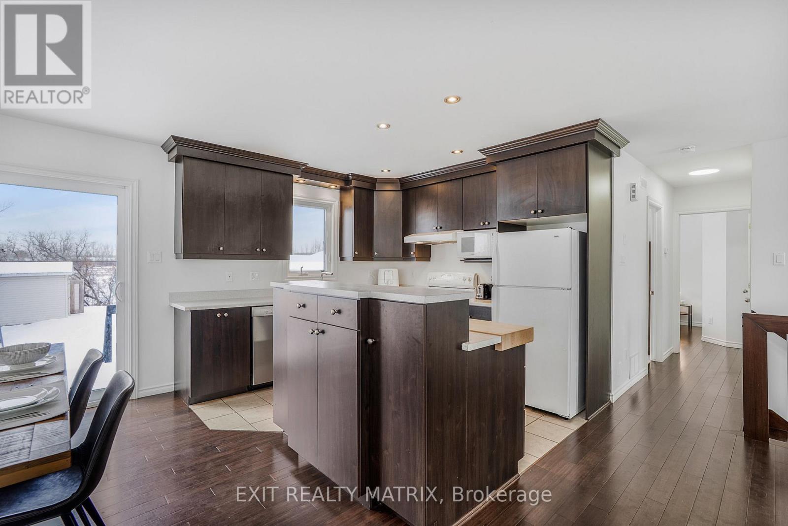 156 Longueuil Street, Champlain, Ontario  K0B 1K0 - Photo 7 - X12595046