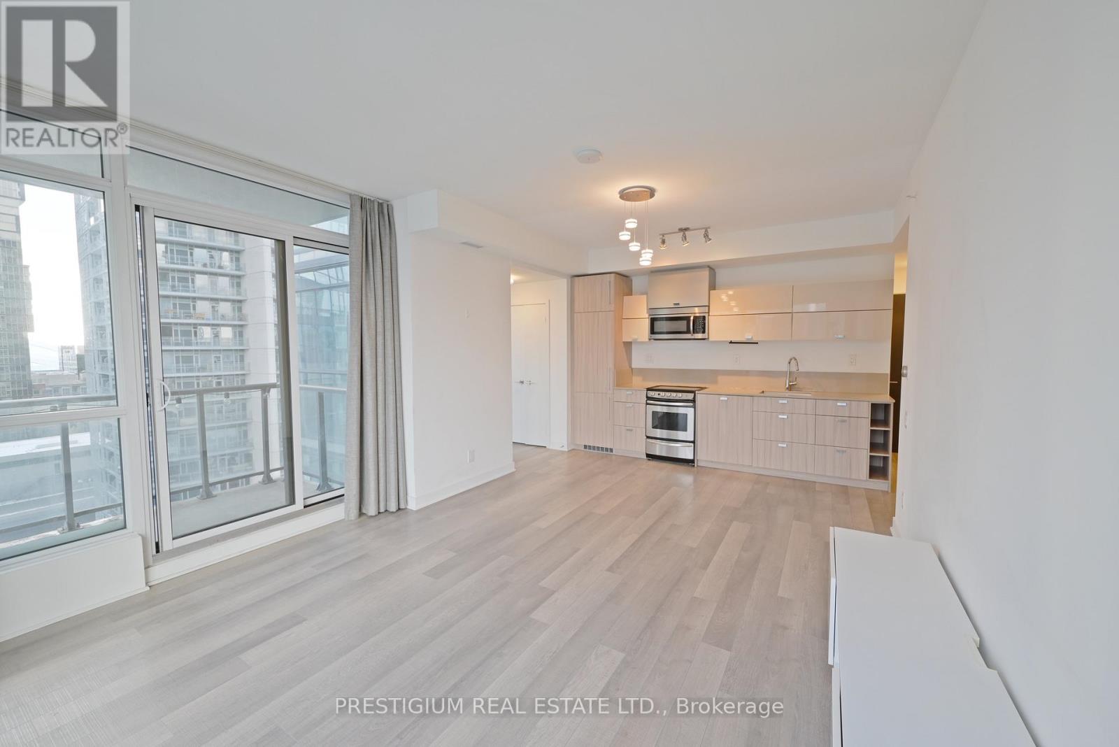 1910 - 290 ADELAIDE STREET W, Toronto, Ontario