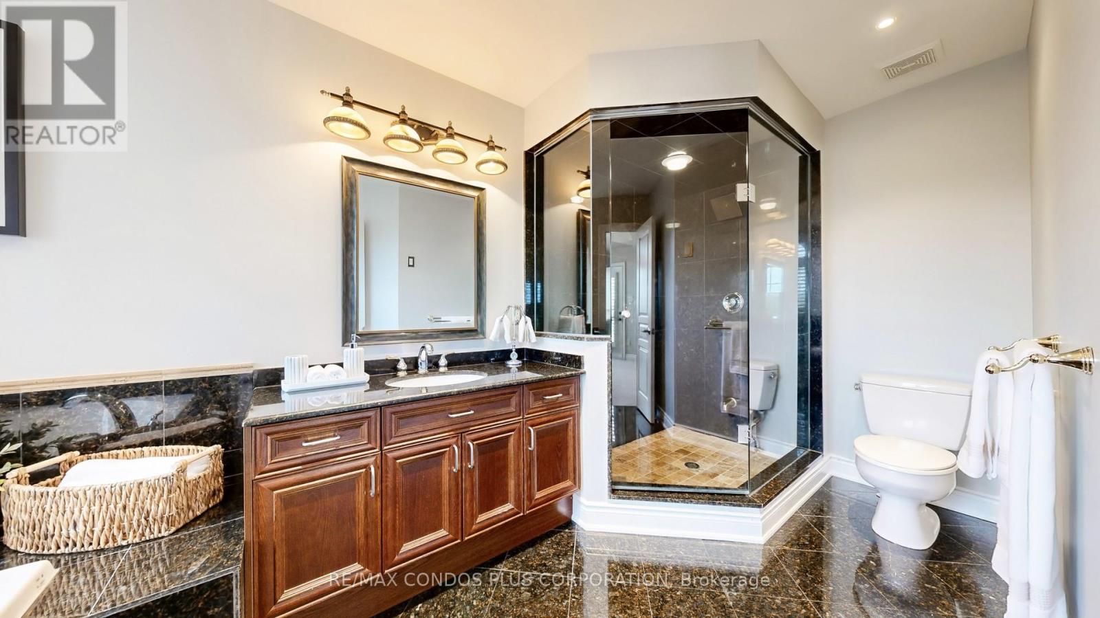 81 Stonecliffe Crescent, Aurora, Ontario  L4G 7Z7 - Photo 23 - N12586200