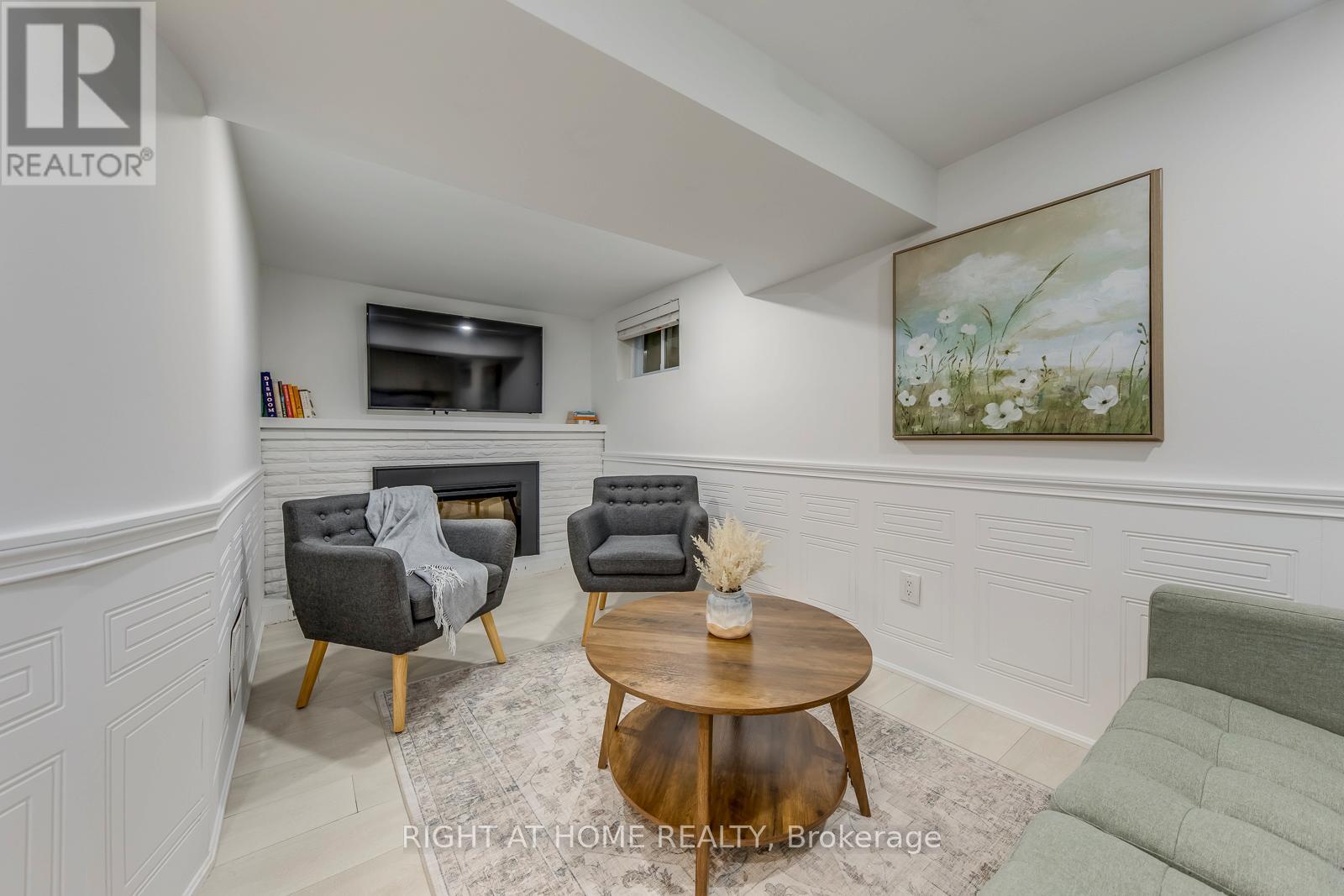 43 South Kingsway, Toronto, Ontario  M6S 3T2 - Photo 37 - W12594472