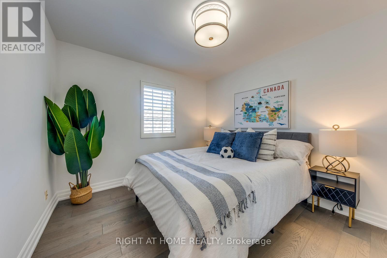 43 South Kingsway, Toronto, Ontario  M6S 3T2 - Photo 26 - W12594472