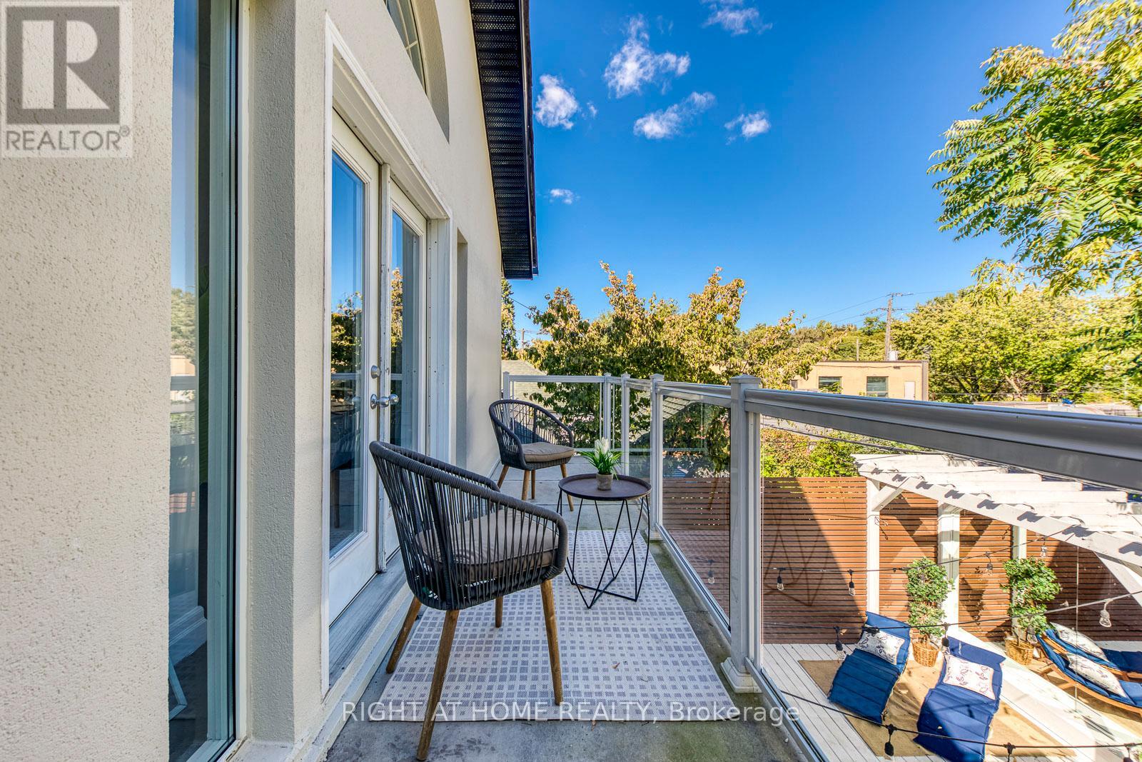 43 South Kingsway, Toronto, Ontario  M6S 3T2 - Photo 24 - W12594472