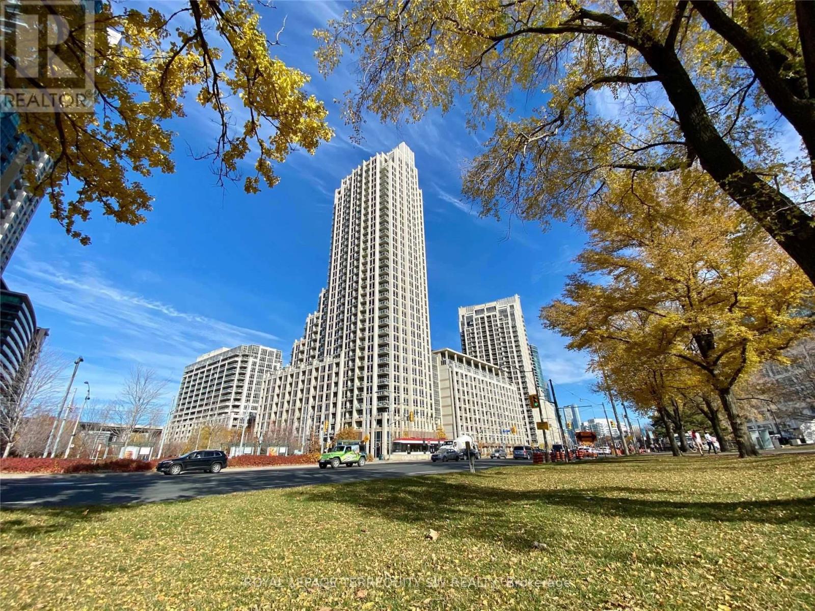 420 - 628 FLEET STREET, Toronto, Ontario