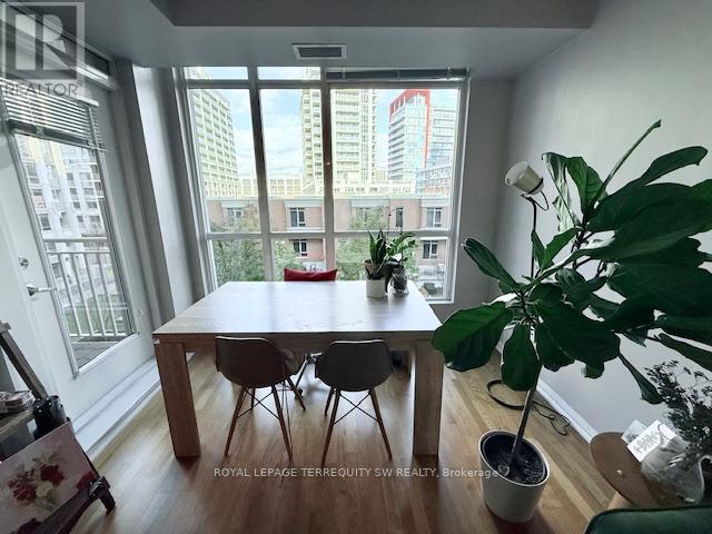 420 - 628 Fleet Street, Toronto, Ontario M5V 1A8 - Photo 4 - C12594880