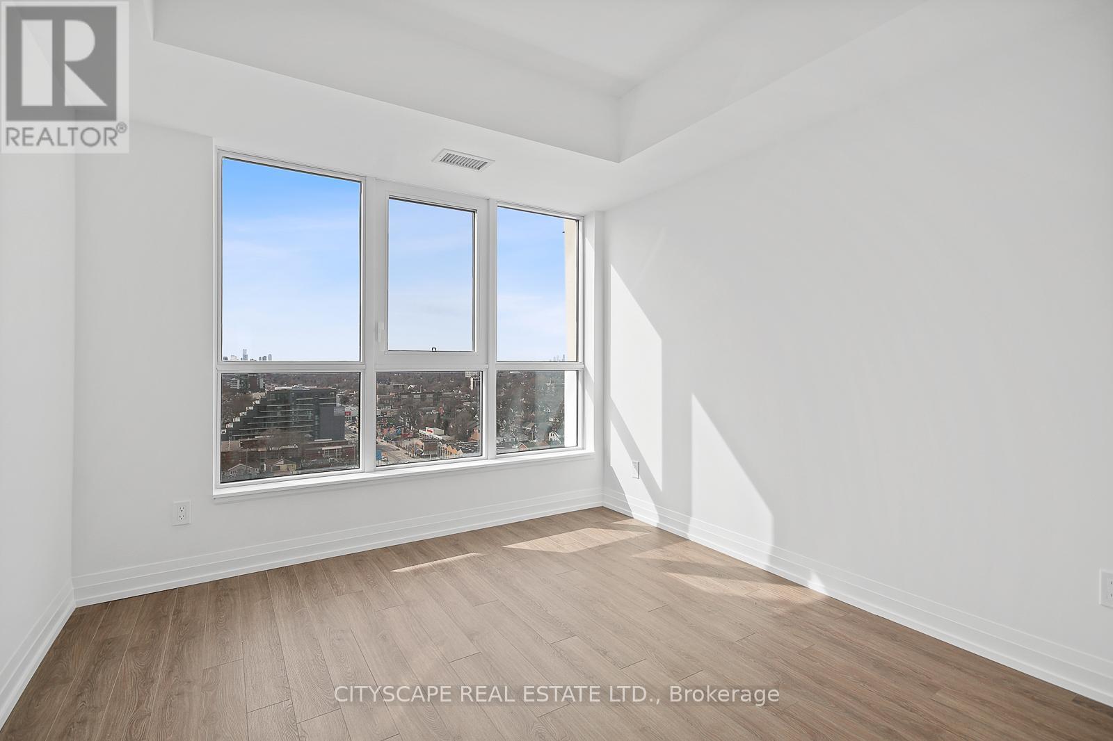 1811 - 286 Main Street, Toronto, Ontario M4C 4X4 - Photo 11 - E12589296