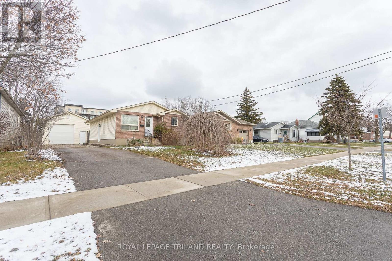 170 Forest Avenue, St. Thomas, Ontario  N5R 2K2 - Photo 41 - X12594826