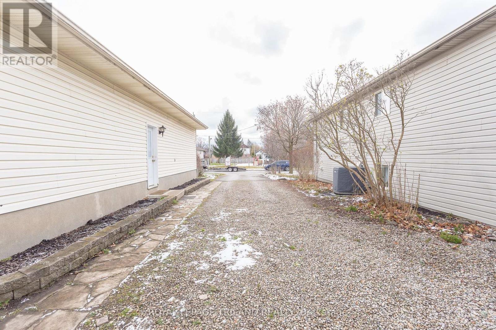 170 Forest Avenue, St. Thomas, Ontario  N5R 2K2 - Photo 40 - X12594826