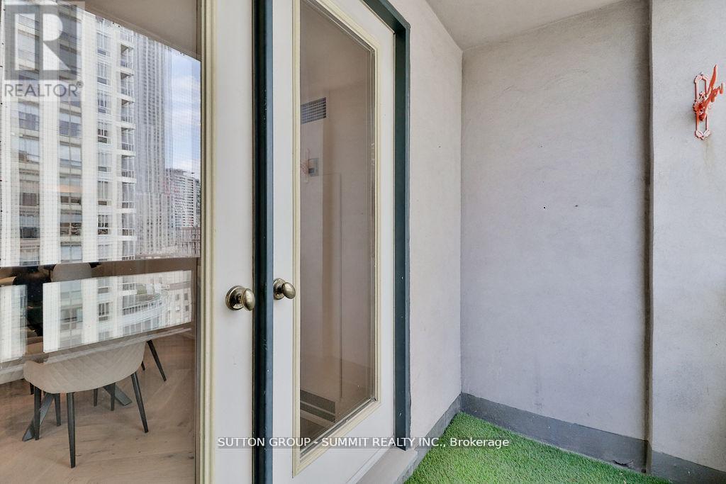 Ph07 - 102 Bloor Street W, Toronto, Ontario  M5S 1M8 - Photo 12 - C12595020