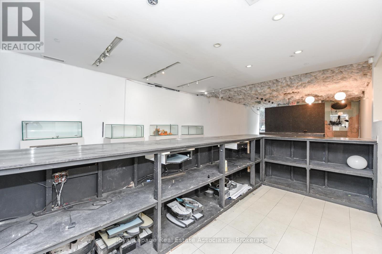Main Level - 756 Yonge Street, Toronto, Ontario  M4Y 2B6 - Photo 13 - C12595028