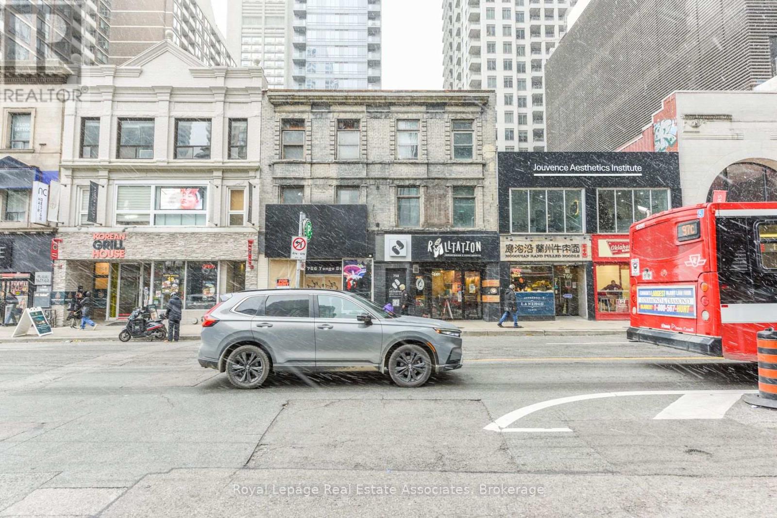 Main Level - 756 Yonge Street, Toronto, Ontario  M4Y 2B6 - Photo 2 - C12595028