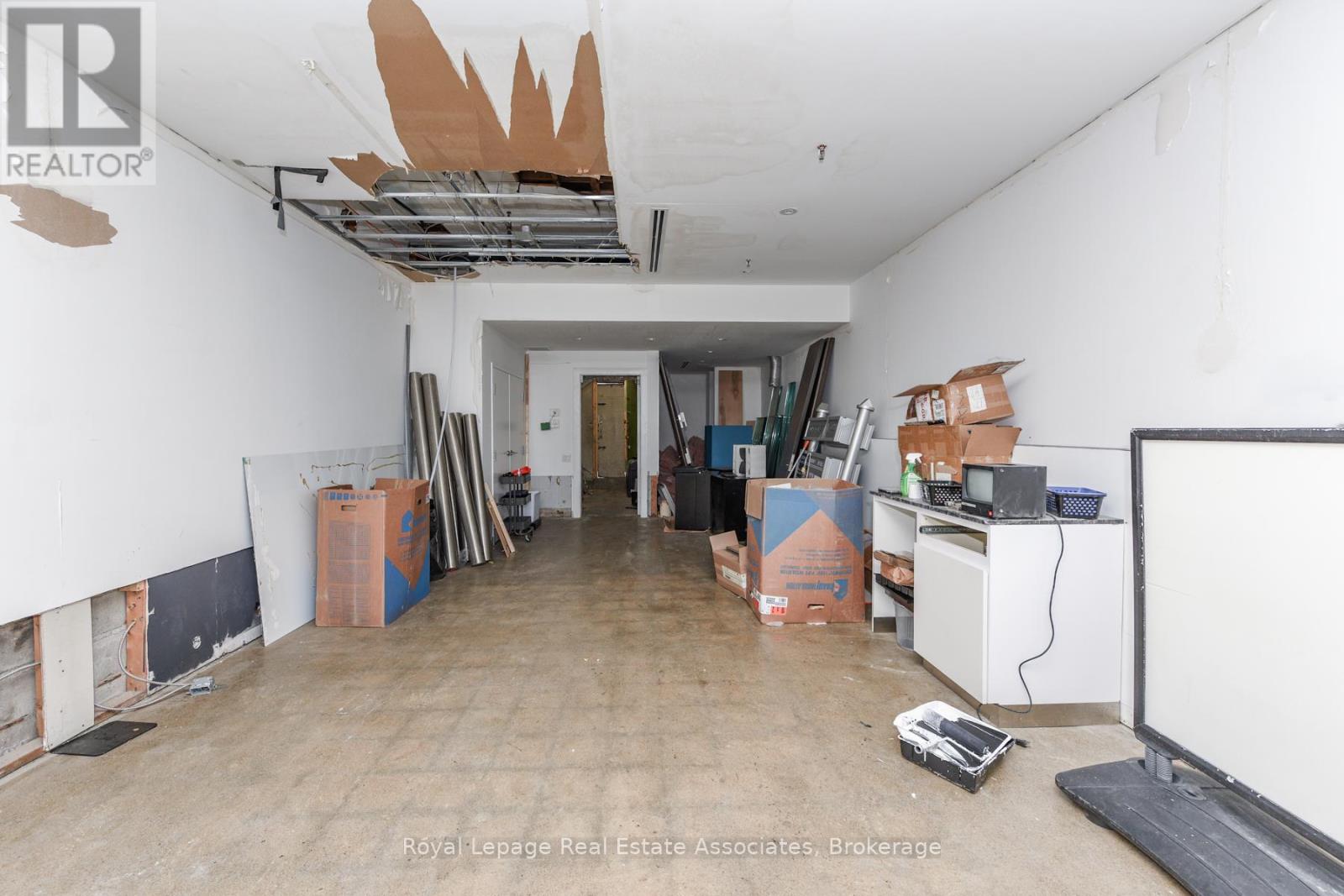 Main Level - 756 Yonge Street, Toronto, Ontario  M4Y 2B6 - Photo 20 - C12595028