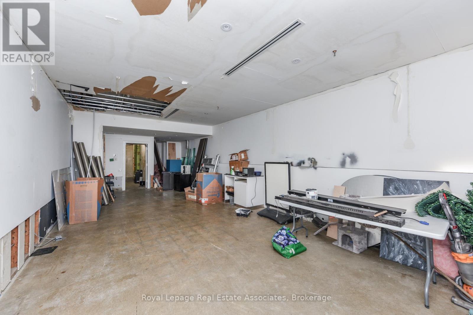 Main Level - 756 Yonge Street, Toronto, Ontario  M4Y 2B6 - Photo 21 - C12595028