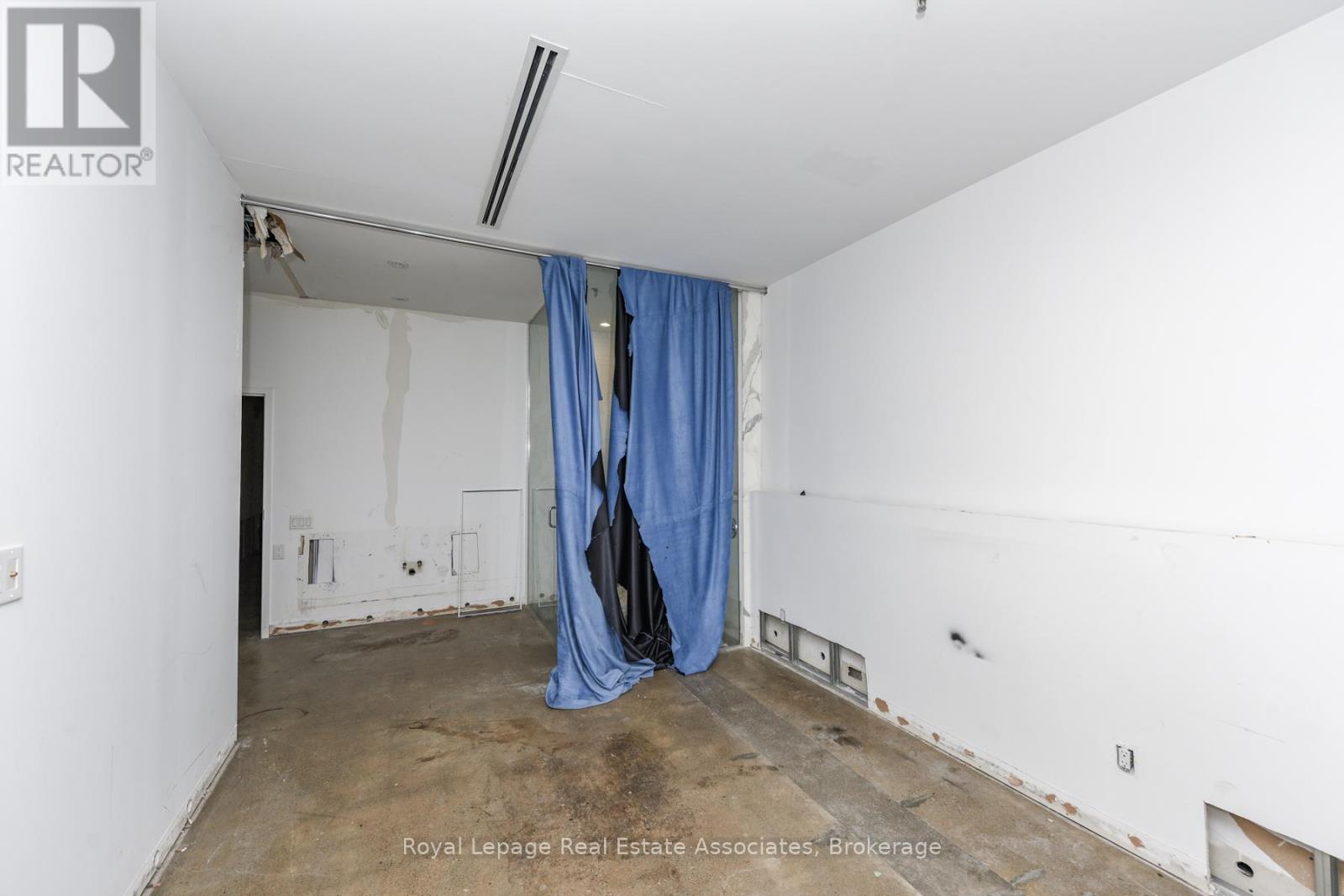 Main Level - 756 Yonge Street, Toronto, Ontario  M4Y 2B6 - Photo 24 - C12595028