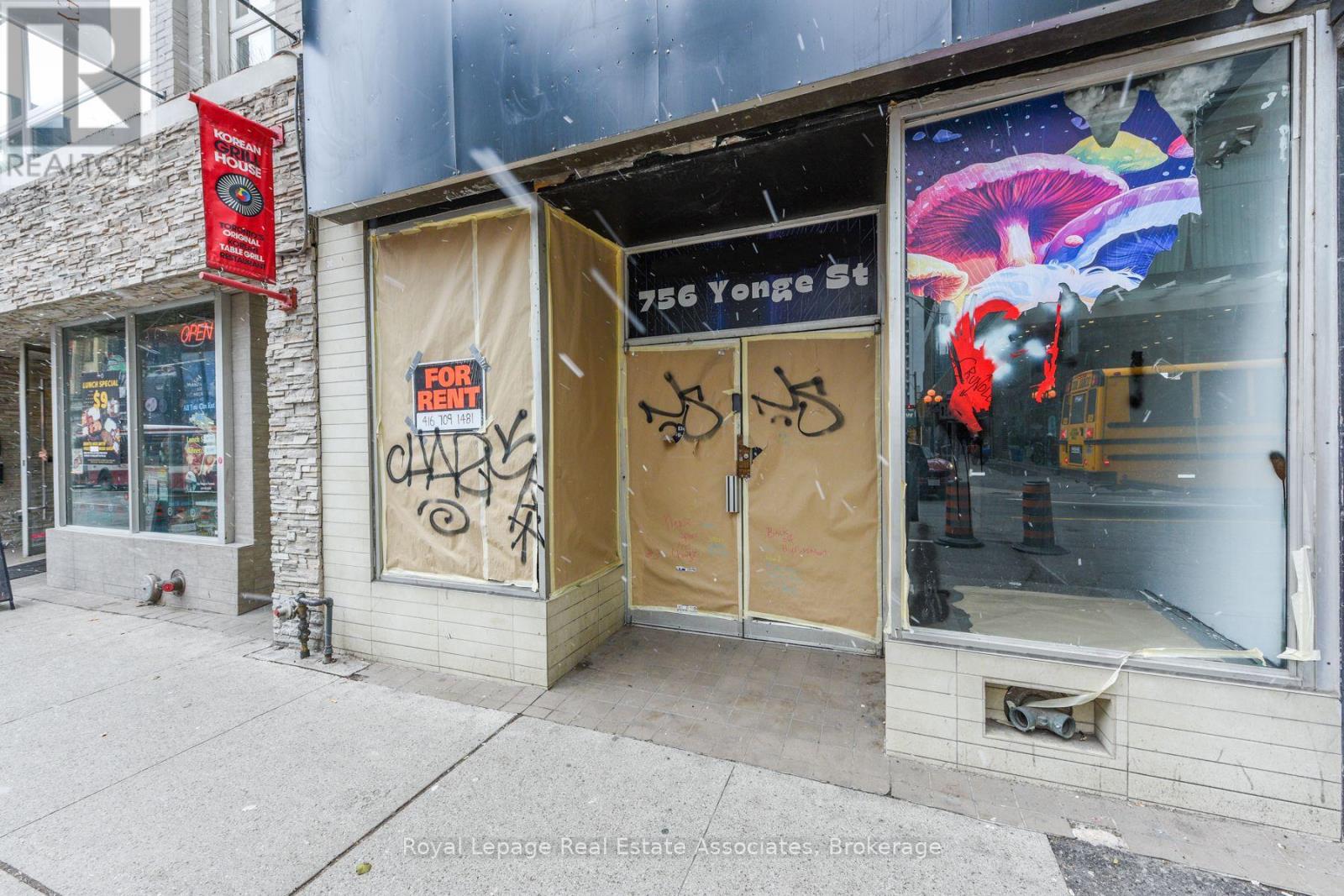 Main Level - 756 Yonge Street, Toronto, Ontario  M4Y 2B6 - Photo 3 - C12595028