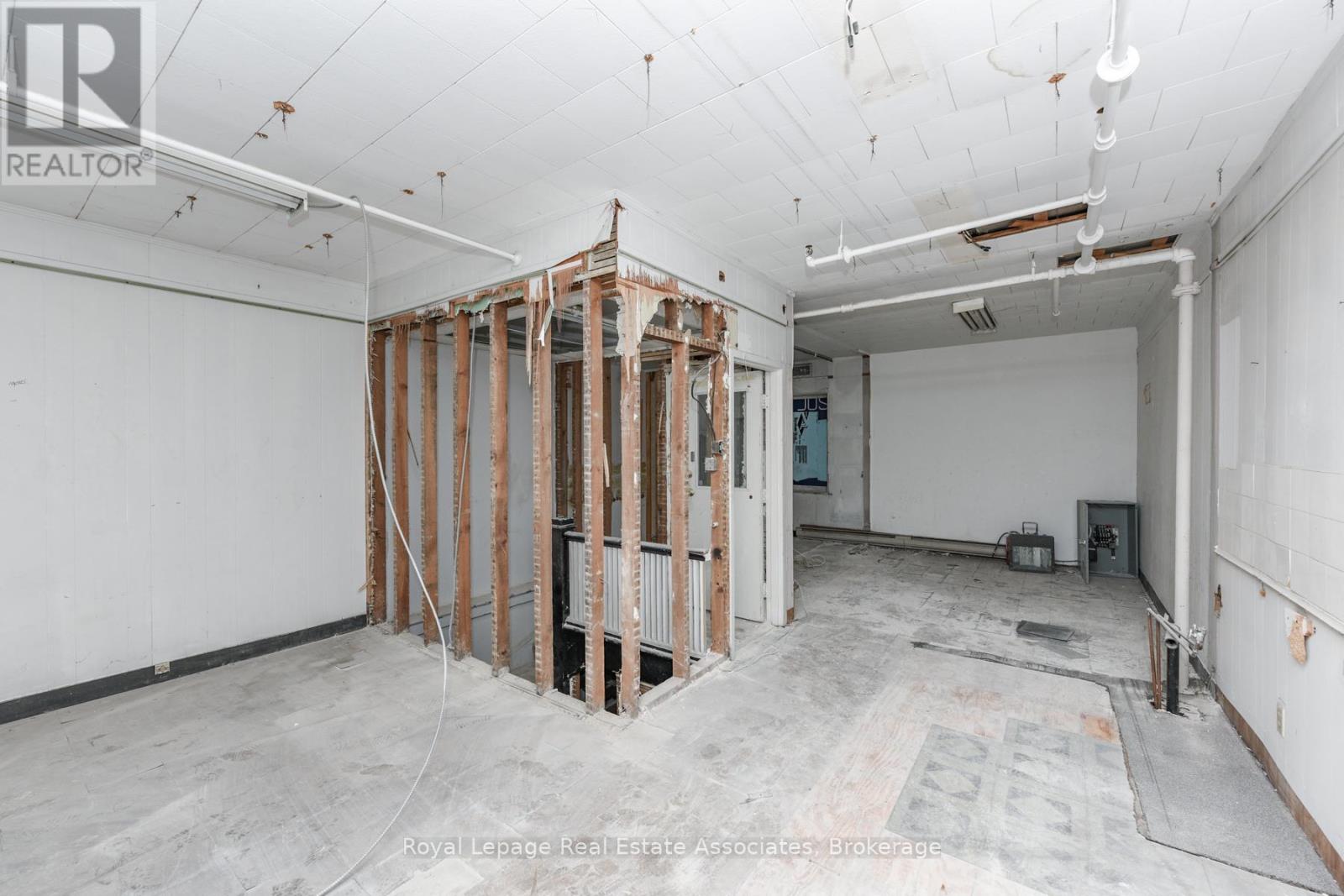 Second And Third Level - 756 Yonge Street, Toronto, Ontario  M4Y 2B6 - Photo 10 - C12595032