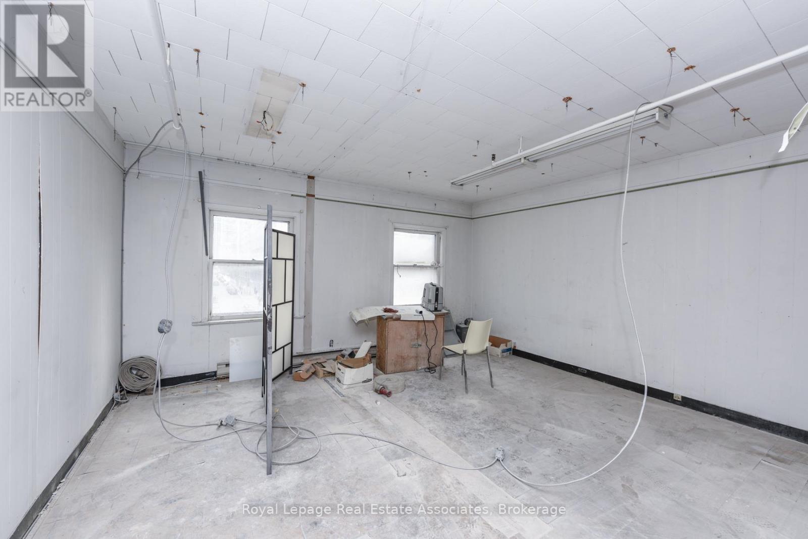 Second And Third Level - 756 Yonge Street, Toronto, Ontario  M4Y 2B6 - Photo 13 - C12595032