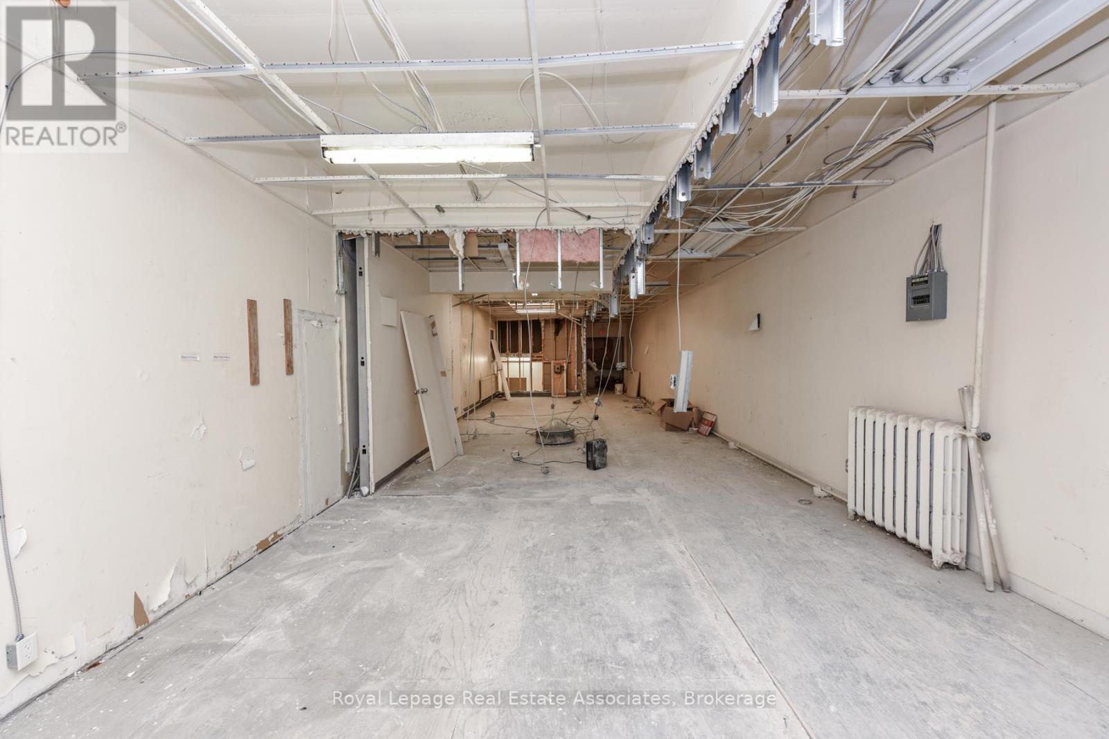 Second And Third Level - 756 Yonge Street, Toronto, Ontario  M4Y 2B6 - Photo 8 - C12595032