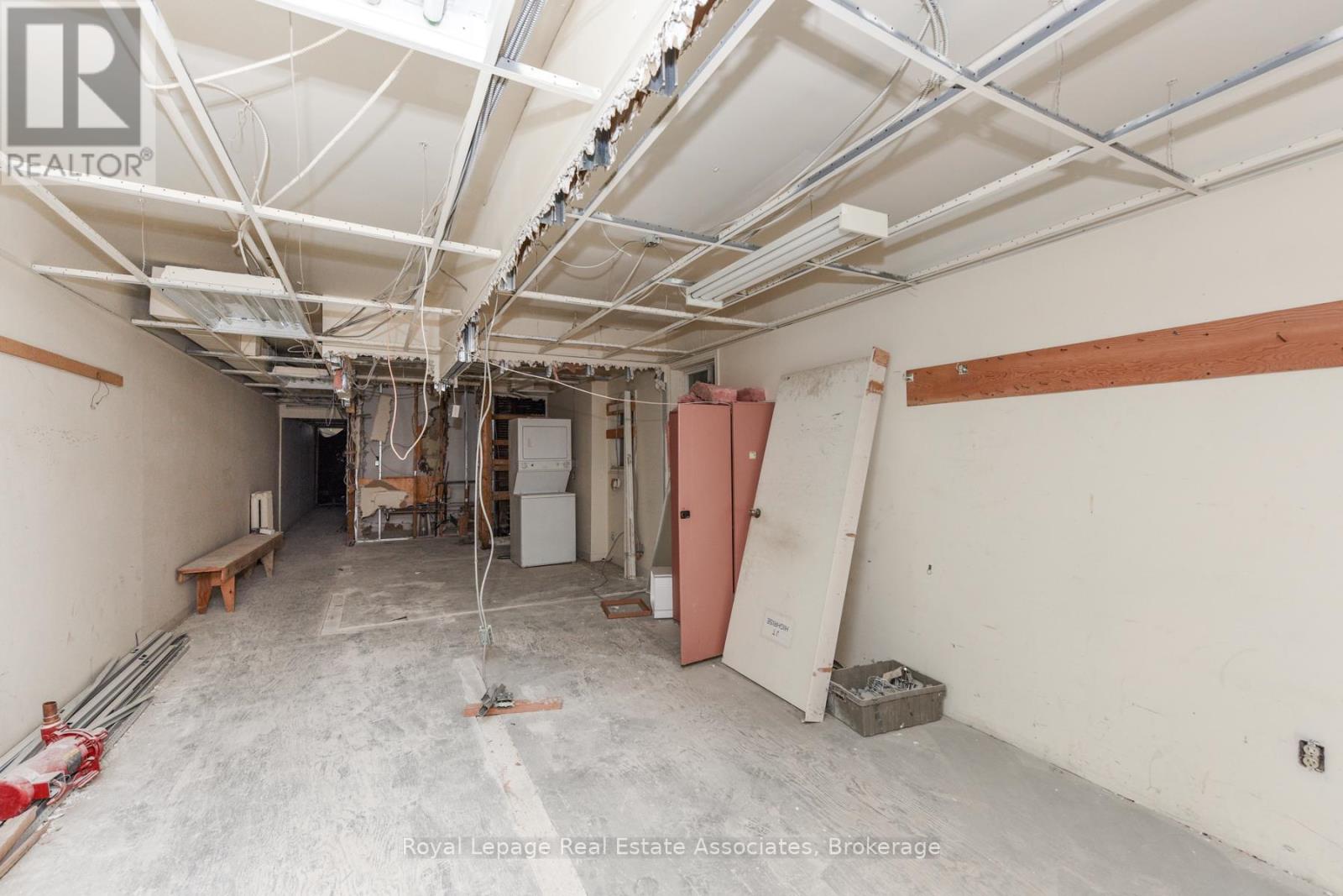 Second And Third Level - 756 Yonge Street, Toronto, Ontario  M4Y 2B6 - Photo 9 - C12595032