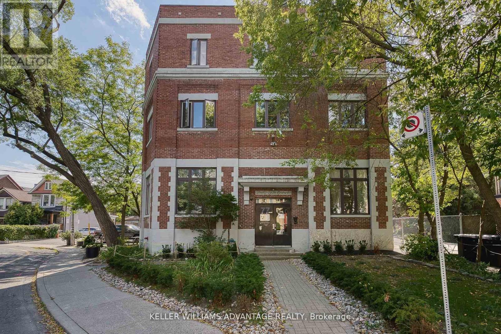 L02 - 77 Florence Street, Toronto, Ontario  M6K 1P4 - Photo 8 - C12595042