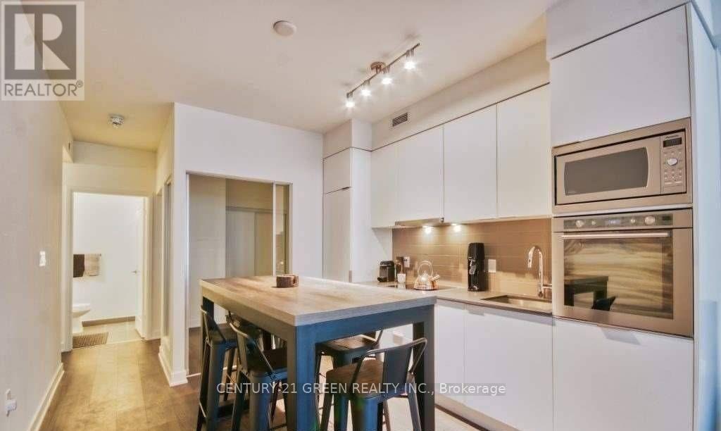 909 - 27 Bathurst Street W, Toronto, Ontario M5V 2P1 - Photo 6 - C12595128