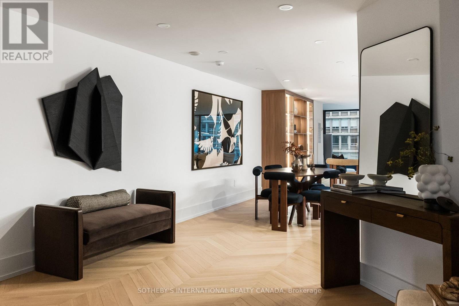 1009 - 110 Bloor Street W, Toronto, Ontario M5S 2W7 - Photo 2 - C12595134