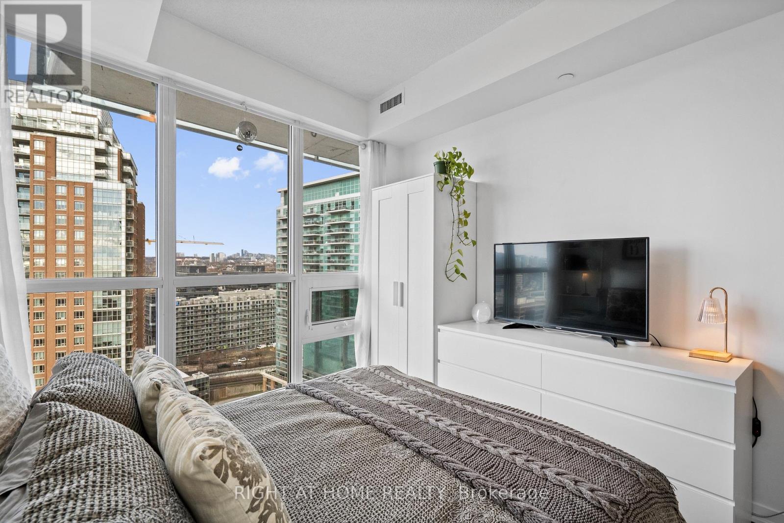 1912 - 150 East Liberty Street, Toronto, Ontario M6K 3R5 - Photo 19 - C12595192