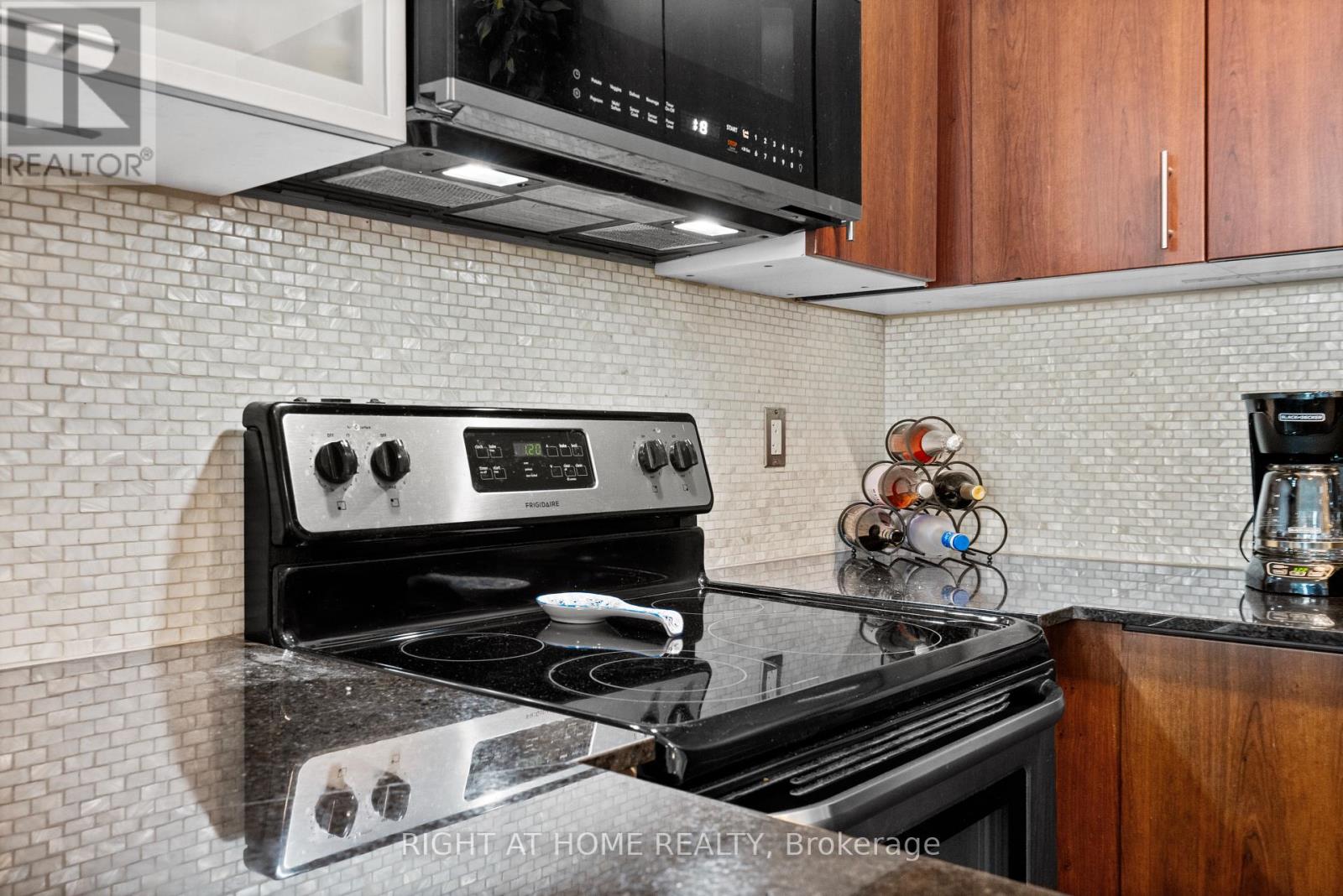 1912 - 150 East Liberty Street, Toronto, Ontario M6K 3R5 - Photo 6 - C12595192