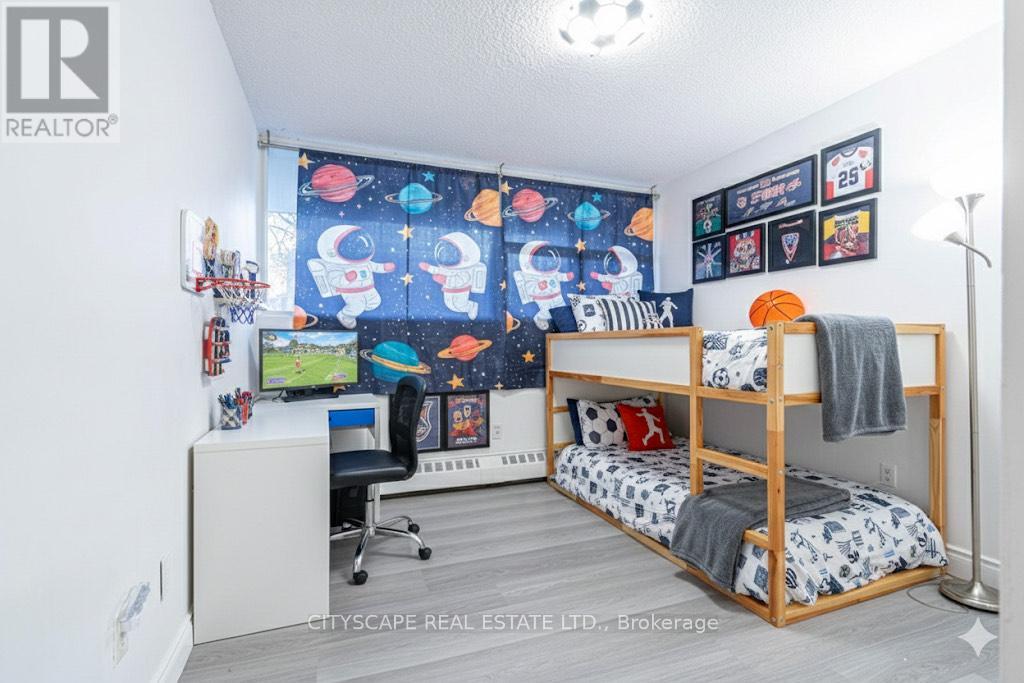 115 - 2121 Roche Court, Mississauga, Ontario  L5K 2C7 - Photo 22 - W12589308