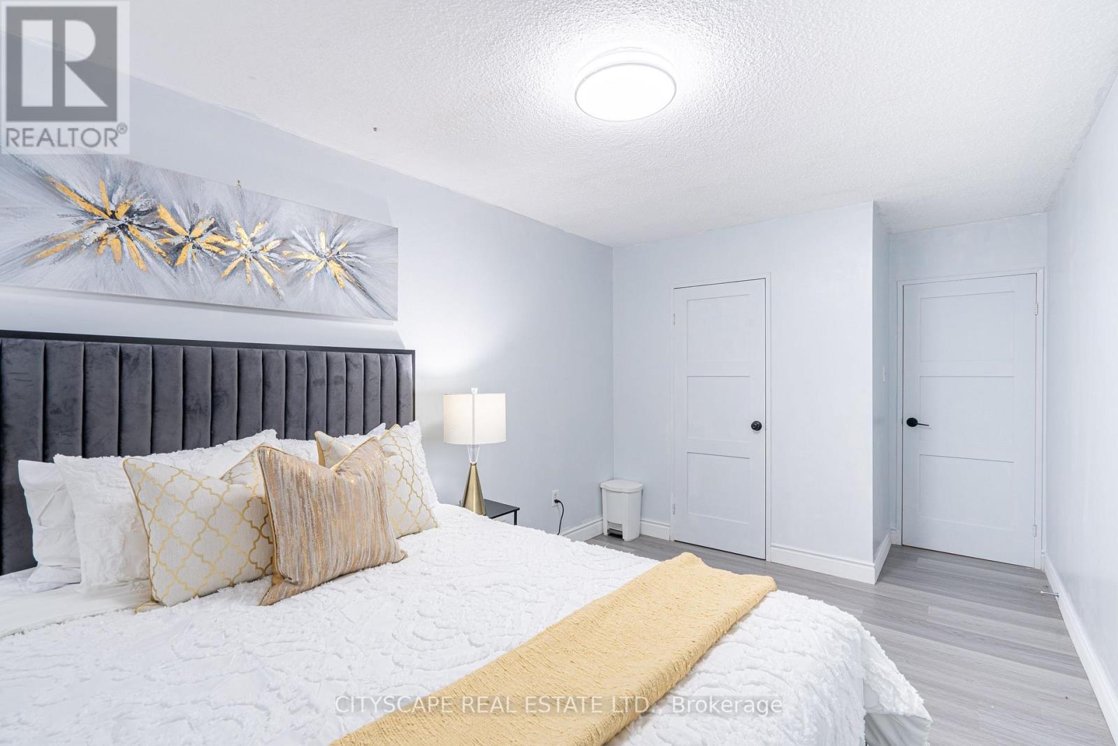 115 - 2121 Roche Court, Mississauga, Ontario  L5K 2C7 - Photo 25 - W12589308