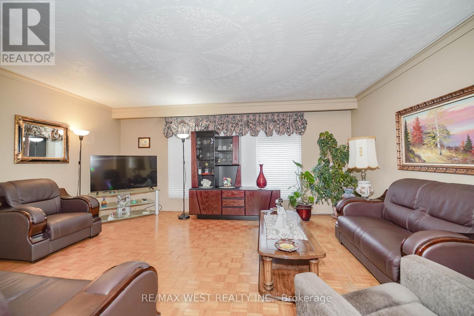 21 Greendowns Drive, Toronto, Ontario M1M 3S7 - Photo 2 - E12595094
