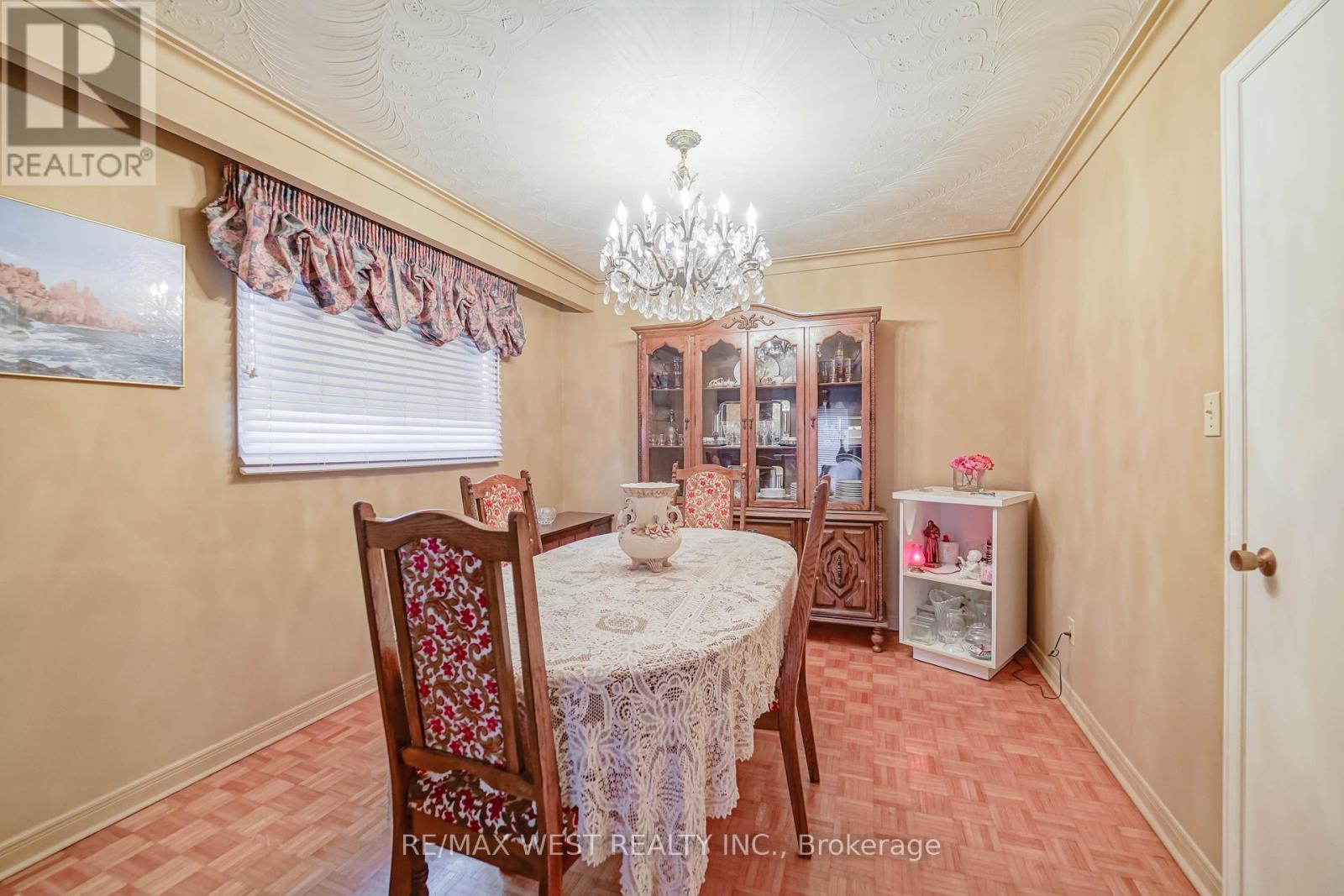 21 Greendowns Drive, Toronto, Ontario M1M 3S7 - Photo 3 - E12595094